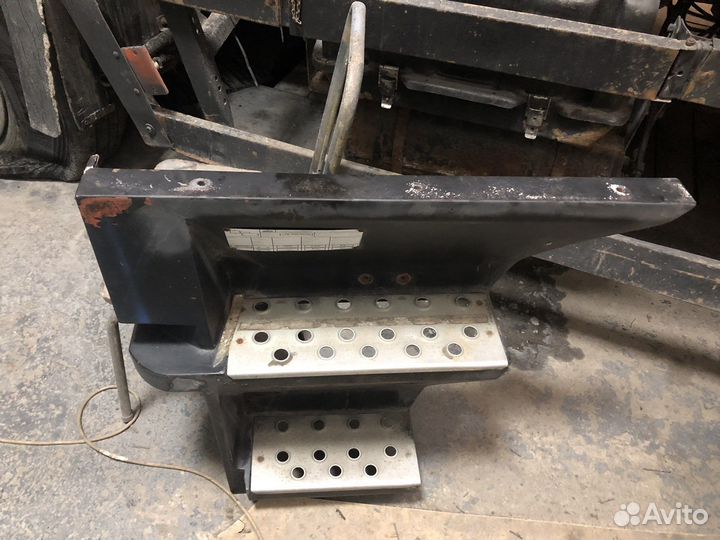 Подножка кабины маз