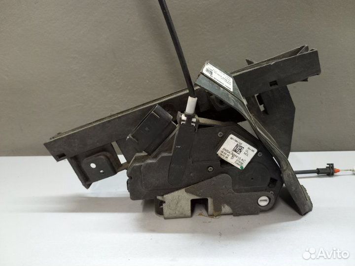 Замок двери задний правый Ford Focus 3 хэтчбек