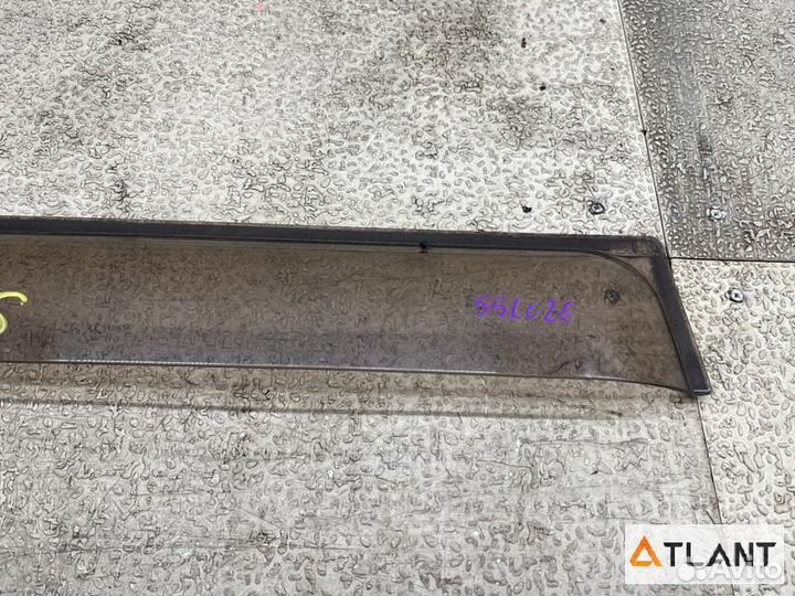 Ветровик задний правый daihatsu tanto