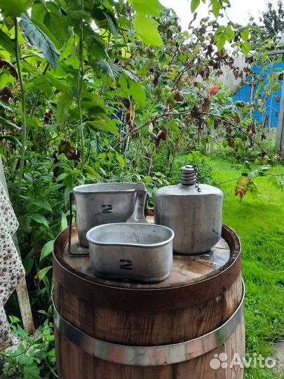 Военный котелок и фляга