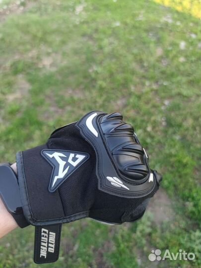 Мотоперчатки