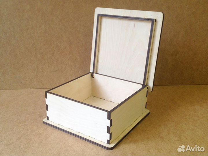 Шкатулка с откидной крышкой из фанеры (новая)