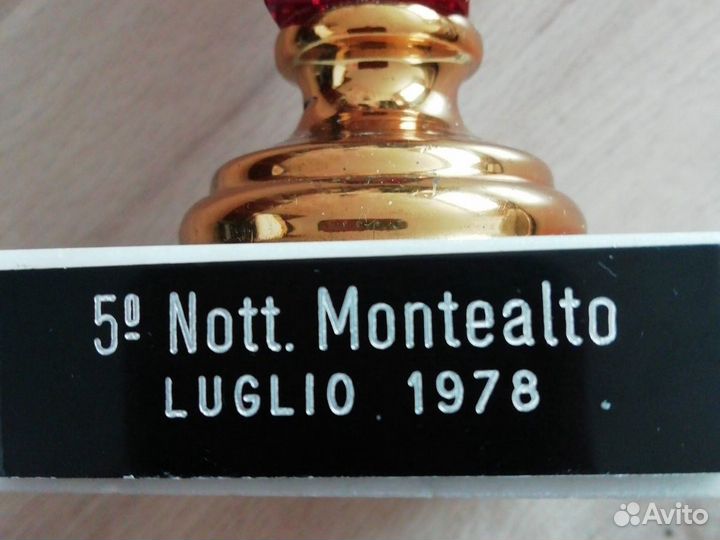 Продам кубок приз футболист