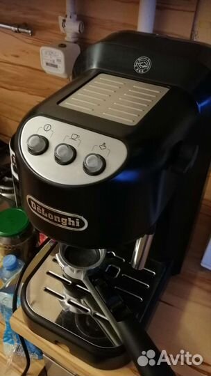 Кофеварка рожковая delonghi EC250B