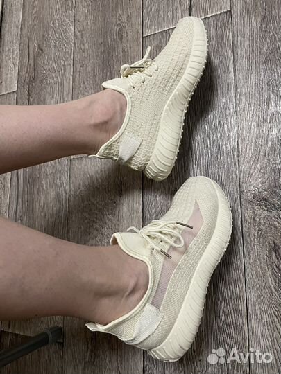 Кроссовки женские Изики 38 размер