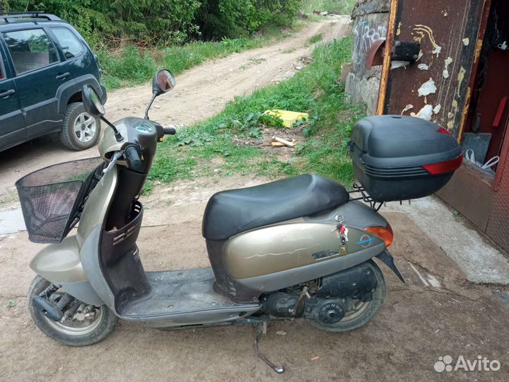 Продаю японский скутер