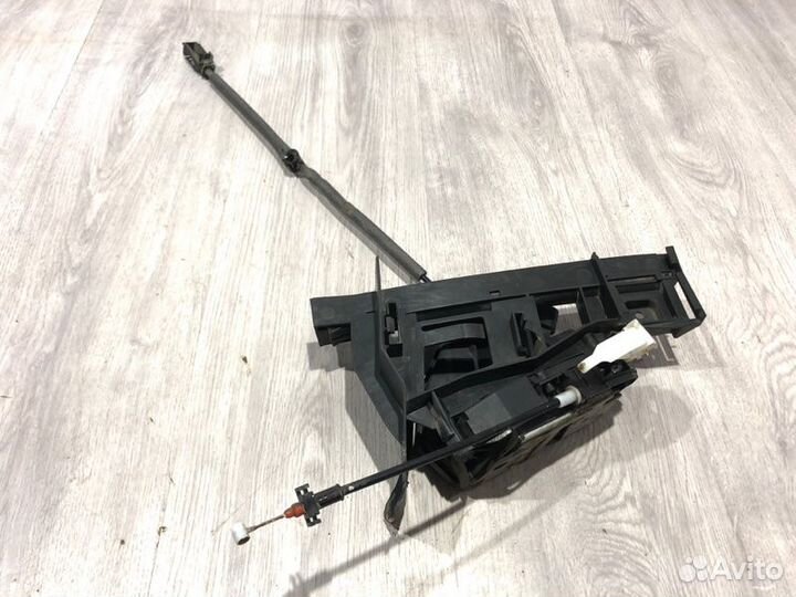 Замок двери задний правый Ford Focus 3 pnda 2011