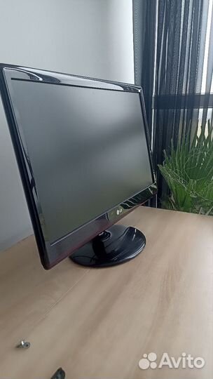Монитор LG