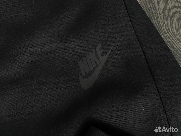 Штаны Nike Tech Fleece