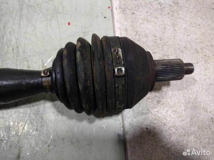 Привод (полуось) передний правый Volkswagen Polo