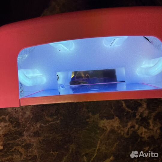 Ультрафиолетовая лампа для маникюра