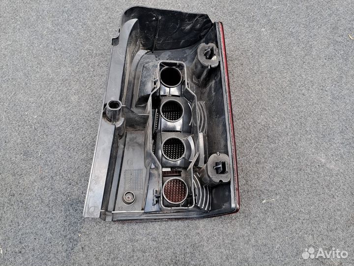 Задний левый фонарь Citroën Berlingo