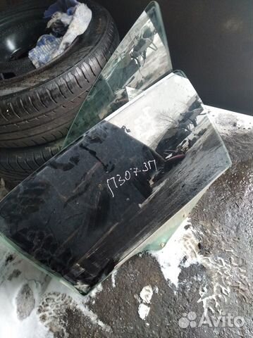 Стекло заднее правое Пежо 307