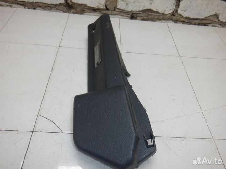 Держатель задней полки Renault Vel Satis