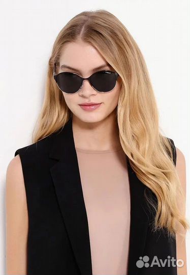 Солнцезащитные очки vogue новые