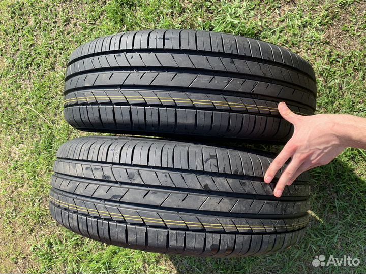 Kumho Ecsta HS52 215/65 R17 103V