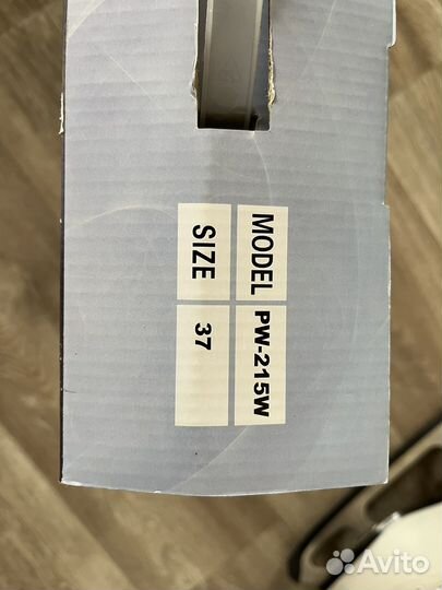 Коньки фигурные женские