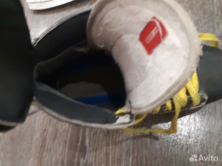 Хоккейные коньки bauer