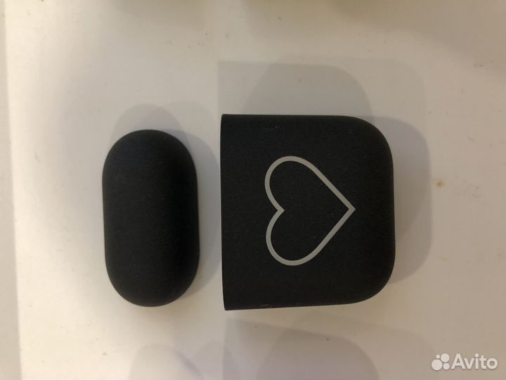 Чехлы на AirPods 1,2 поколения