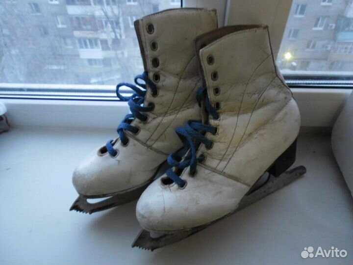 Коньки фигурные