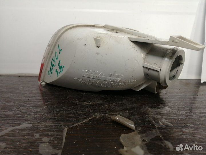 Фонарь противотуманный задний правый Ford Focus DF