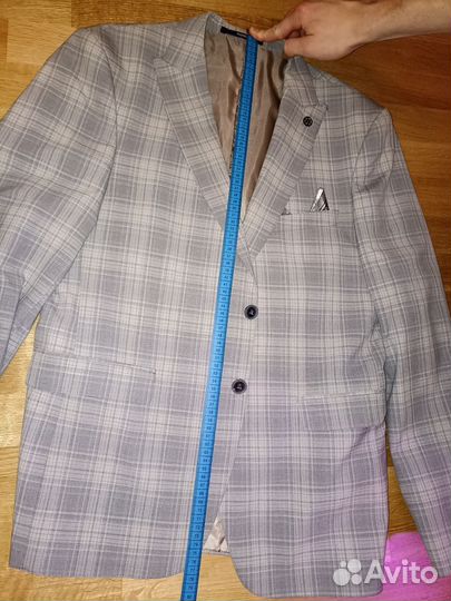 Мужской костюм тройка Б/У 52