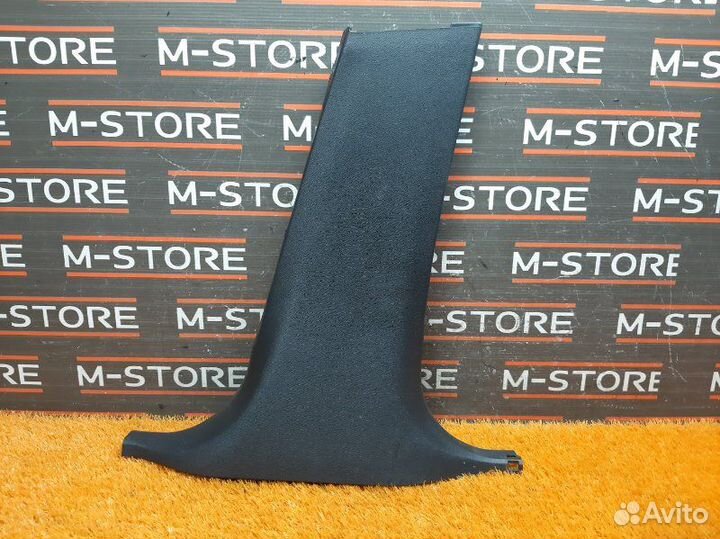 Обшивка стойки правая Mercedes-Benz E-Class W212