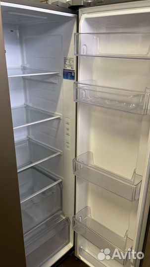 Холодильник Samsung новый двухдверный