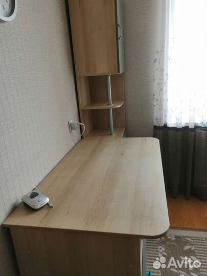 Письменный стол с пеналом