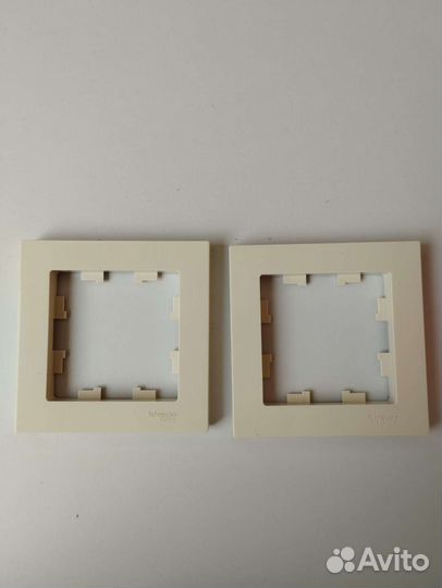 Рамки Schneider Electric atlas design