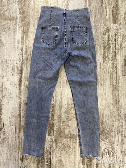 Джинсы женские