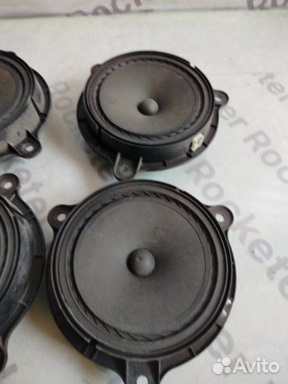 Динамик двери Nissan Fuga 2006