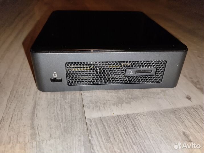 Intelnuc 8 i5 bek2