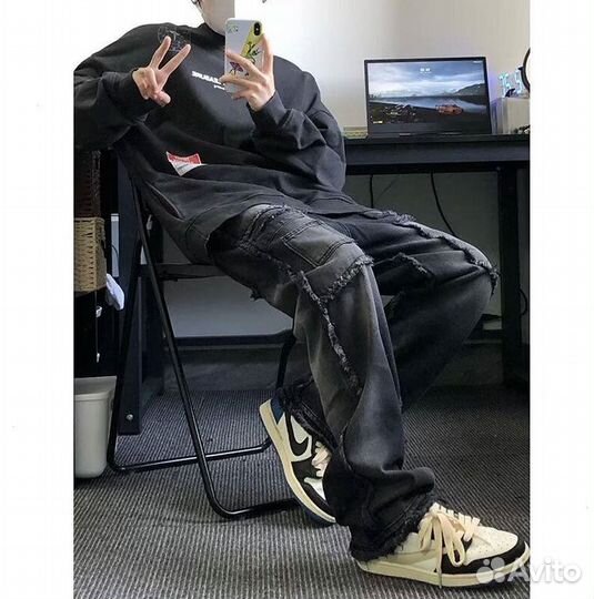 Джинсы Distressed Balenciaga Type