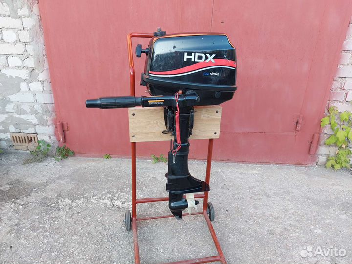 Лодочный мотор 5 л с 4 х тактный