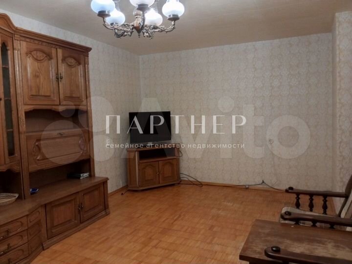 2-к. квартира, 55 м², 1/5 эт.