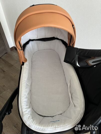 Коляска Adamex mobi Air Deluxe (эко-кожа) 2 в 1