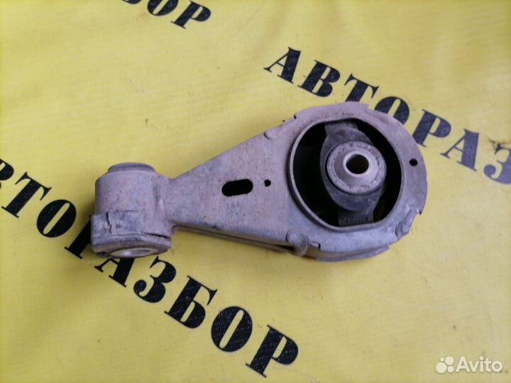 Опора двигателя правая Renault Megane 3 2009-2016