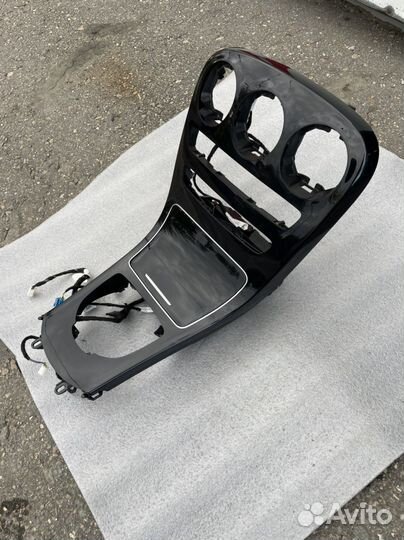 Центральная консоль Mercedes-Benz W205 X253