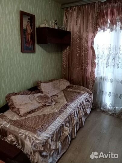 Покрывало, подушки и шторы. Комплект