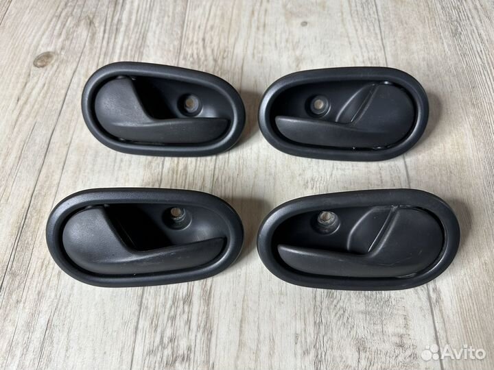 Ручка двери внутренняя Renault Logan 2