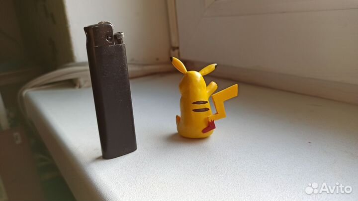 Пикачу покемон фигурка