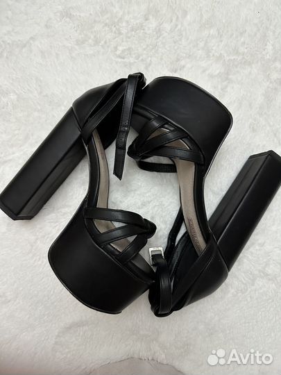 Босоножки женские 35 размер