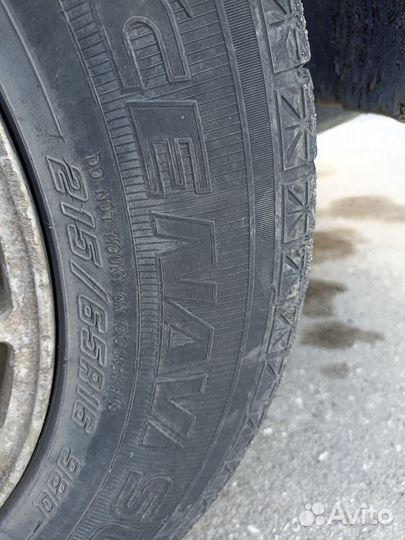 Goodyear UltraGrip SUV 215/65 R16 31K