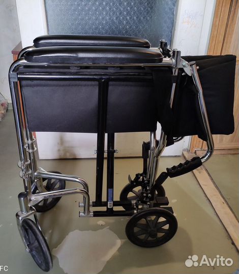 Инвалидная коляска