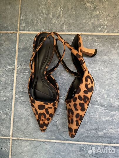 Туфли, казаки