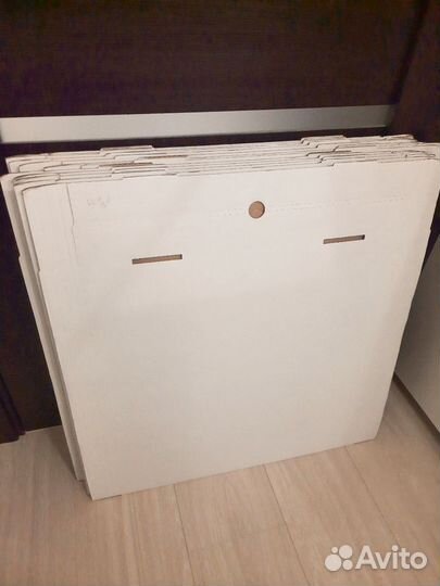 Коробка, белая. 50*50*5 см