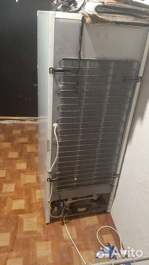 Холодильник vestel