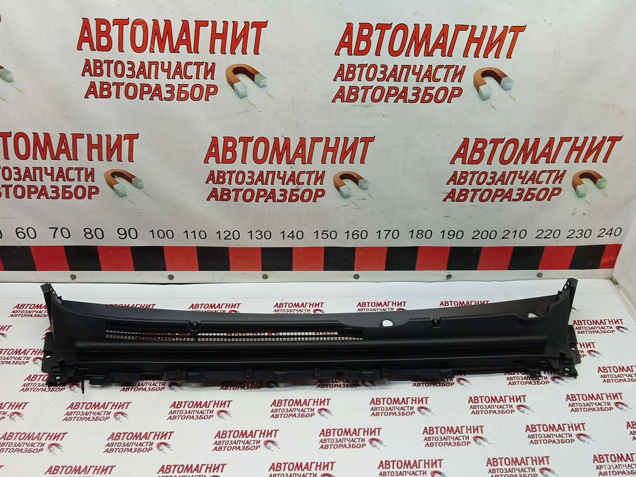 Жабо накладка дворников Voyah Dream