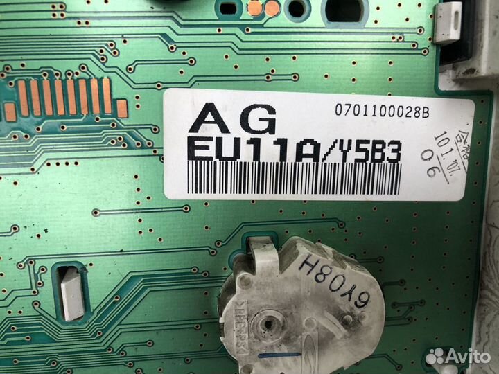 Панель приборов nissan tiida